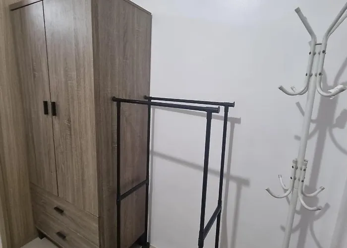 Ezstays Shore Residences *